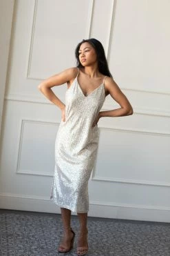 Confête SOLD OUT - Shine On Sequin Midi Dress
