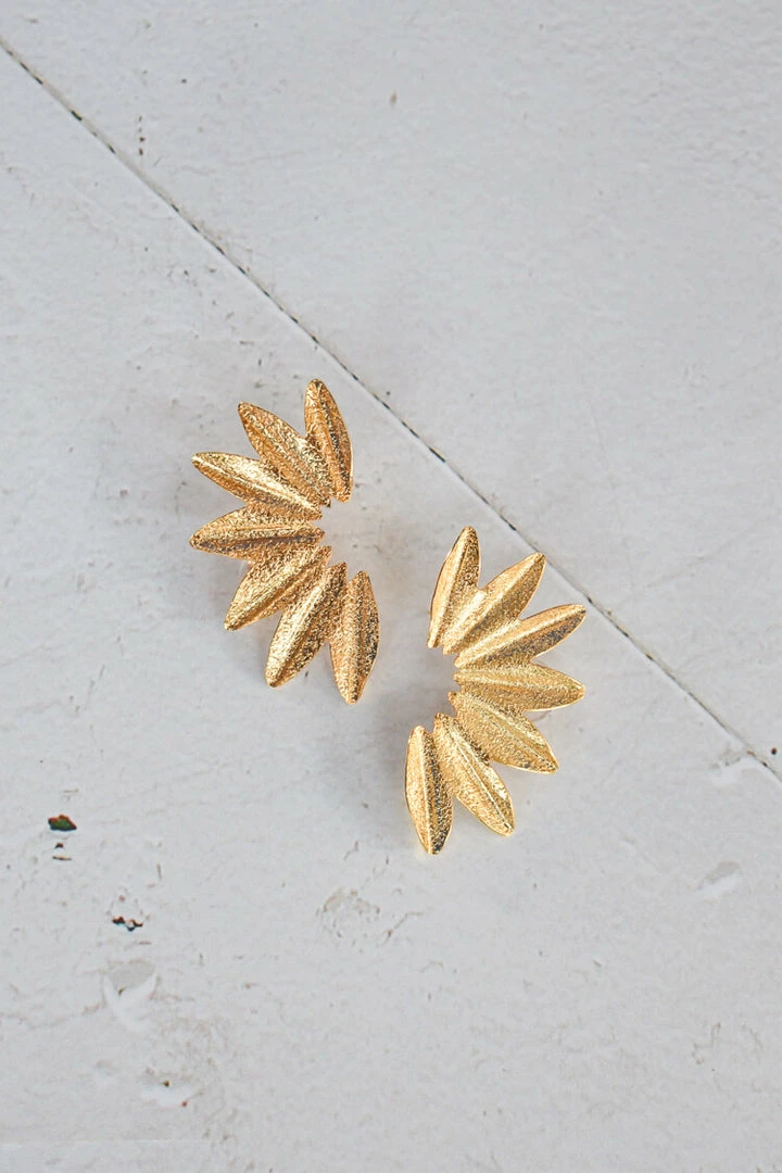 Treasure Jewels Abientot Gold Leaf Stud Earrings 4 Treasure Jewels Abientot Gold Leaf Stud Earrings