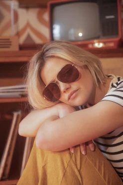 Otra Eyewear Billie Sunglasses - Brown/ Gold Accessories