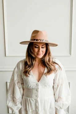 Confête SOLD OUT - Camel Fedora With Leopard Print Trim