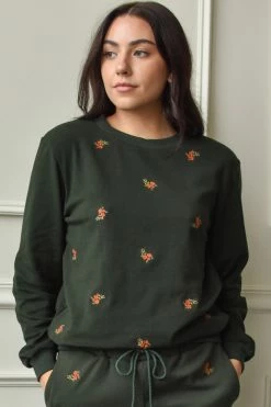 Confête SOLD OUT - Rosie Floral Embroidered Sweatshirt