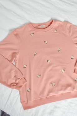 Confête Rosie Floral Embroidered Sweatshirt - Salmon Clothing