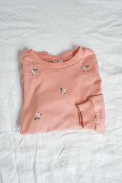 Confête Rosie Floral Embroidered Sweatshirt - Salmon Clothing