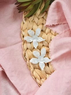 Confête The Bridal Suite Lily Floral Studs