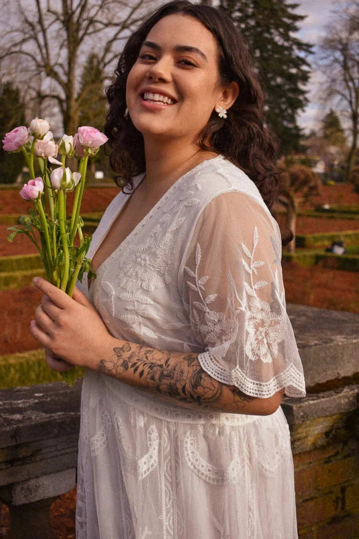 Confête Clothing Edie Lace Maxi Dress 4 Confête Clothing Edie Lace Maxi Dress