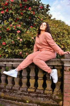 Confête Rosie Floral Embroidered Sweatpants - Salmon