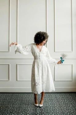 Elliatt Poppy Vintage-Style Lace Dress Clothing