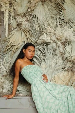 Confête Clothing Green And White Leaf Print Strapless Maxi Dress