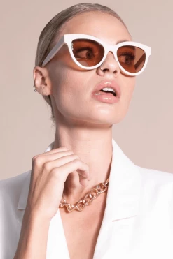 Otra Eyewear The Bridal Suite Lola Sunglasses - Nude