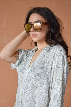 Quay SOLD OUT - On The Prowl Sunglasses - Tortoise Shell/Rose Lens