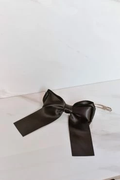Confête Oversized Bow Barrette