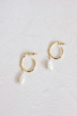 Confête The Bridal Suite Pearl Baguette Hoops