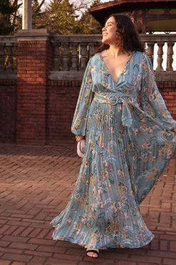 Confête SOLD OUT - Somerset Belted Blue Floral Maxi Dress