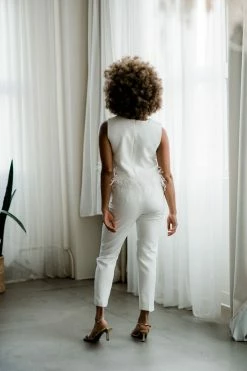 Confête White Feather Sleeveless Top